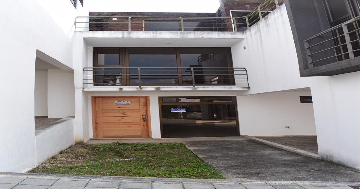 Venta de Casa o Casas, Terrenos, Propiedades, Apartamentos, Inmuebles en Guatemala, zona 11, zona 7, zona 2, zona 18, zona 16, Mixco, Carretera Al Salvador, Fraijanes, Santa Catarina Pinula, Antigua Guatemala, Villa Nueva, Villa Canales, San Miguel Petapa - Venta o Alquiler de Casas En Guatemala